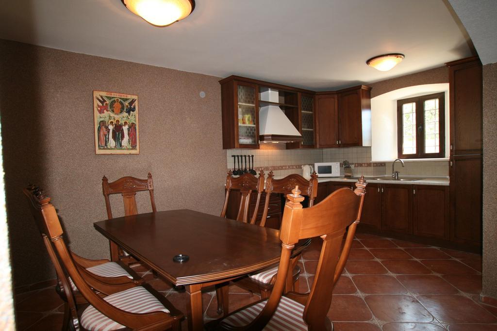 Holiday Home Ametist Kotor Rum bild
